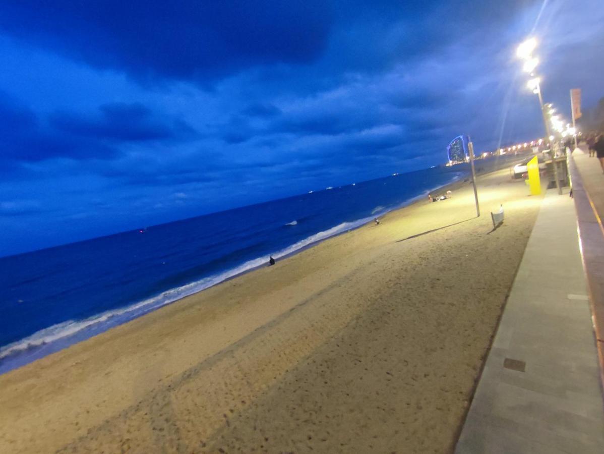 Nice Flat Within Walking Range To The Beach Appartamento Barcellona Esterno foto