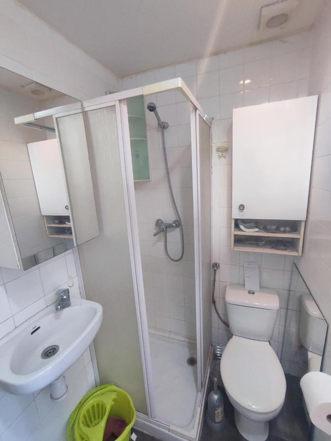 Nice Flat Within Walking Range To The Beach Appartamento Barcellona Esterno foto