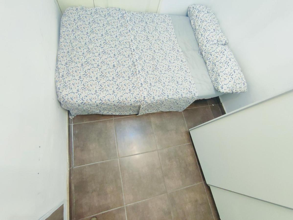 Nice Flat Within Walking Range To The Beach Appartamento Barcellona Esterno foto