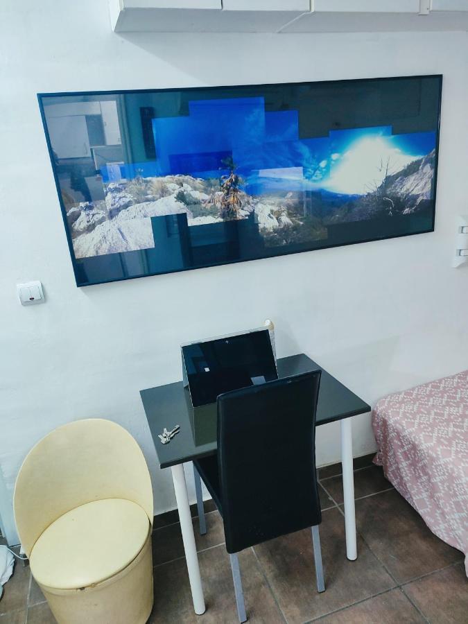Nice Flat Within Walking Range To The Beach Appartamento Barcellona Esterno foto