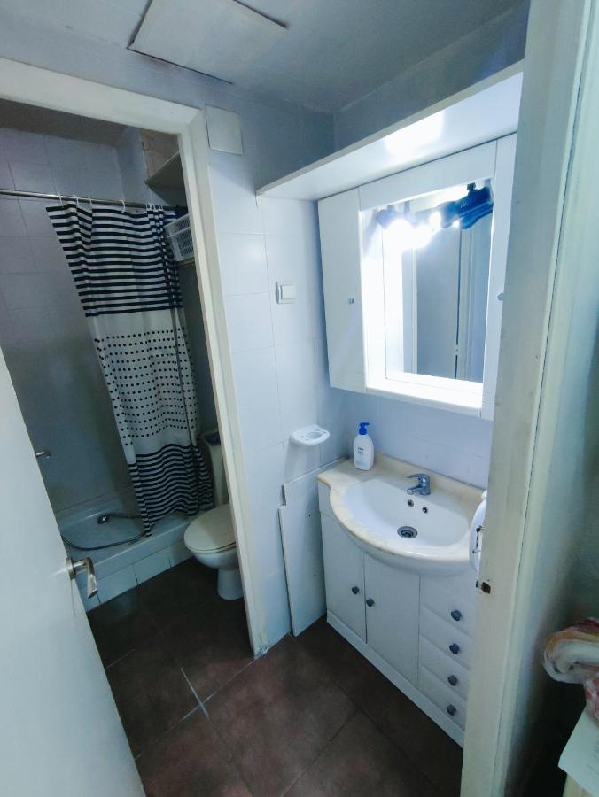 Nice Flat Within Walking Range To The Beach Appartamento Barcellona Esterno foto